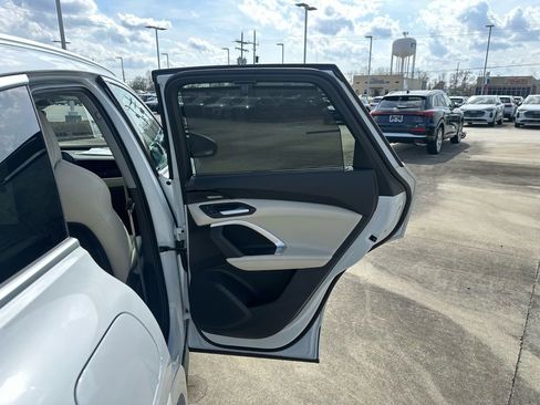 New 2025 Audi Q5 Prestige image 32