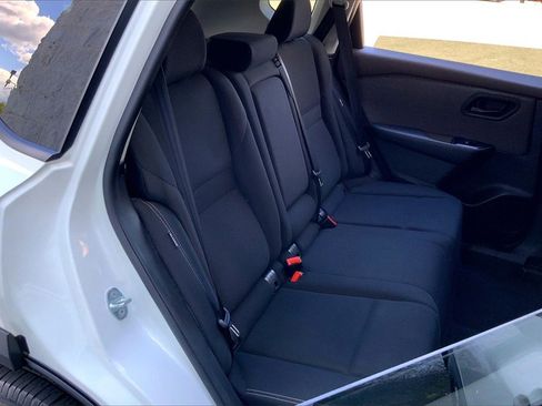 Certified 2023 Nissan Rogue S image 19