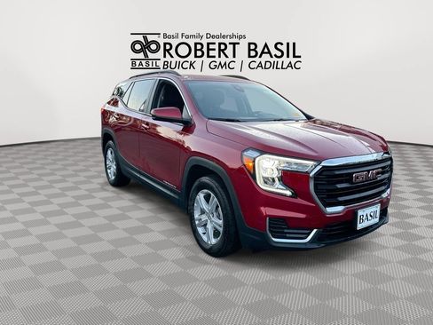 Used 2024 GMC Terrain SLE w/ Driver Convenience Package AWD/4WD image 2