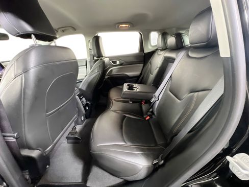 Used 2022 Jeep Compass Latitude image 22