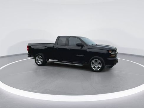 Used 2016 Chevrolet Silverado 1500 Custom w/ Custom Convenience Package image 2