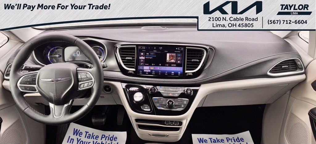 Used 2024 Chrysler Pacifica Limited FWD image 9