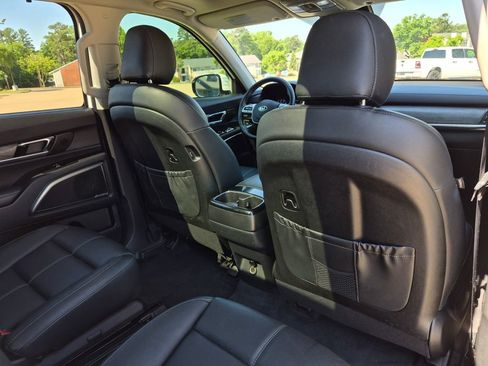 Used 2021 Kia Telluride SX w/ Towing Package FWD image 46