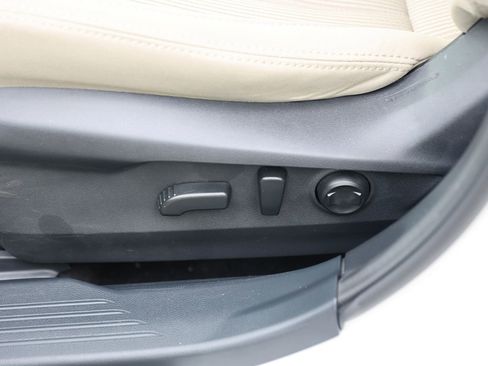 Used 2022 Subaru Legacy Premium AWD/4WD image 16