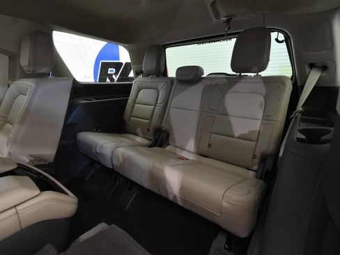 Used 2022 Lincoln Navigator Reserve image 16