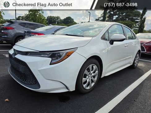 Used 2020 Toyota Corolla LE FWD image 1