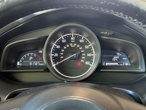 Used 2018 MAZDA MAZDA3 Touring FWD image 26