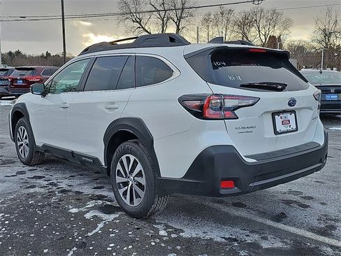 Certified 2025 Subaru Outback Premium image 4