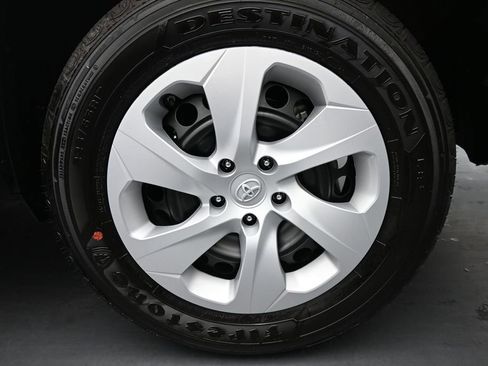Used 2025 Toyota RAV4 LE FWD image 15