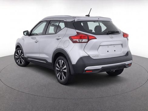 Used 2019 Nissan Kicks SR FWD image 3