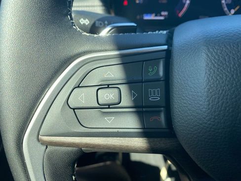 New 2026 Jeep Grand Cherokee Altitude image 18