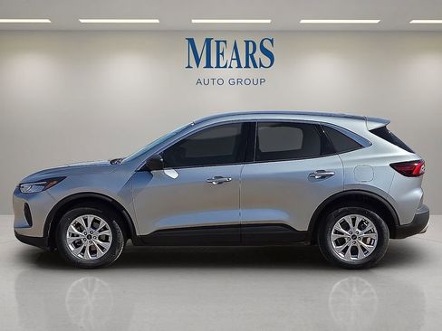 Used 2023 Ford Escape Active image 2