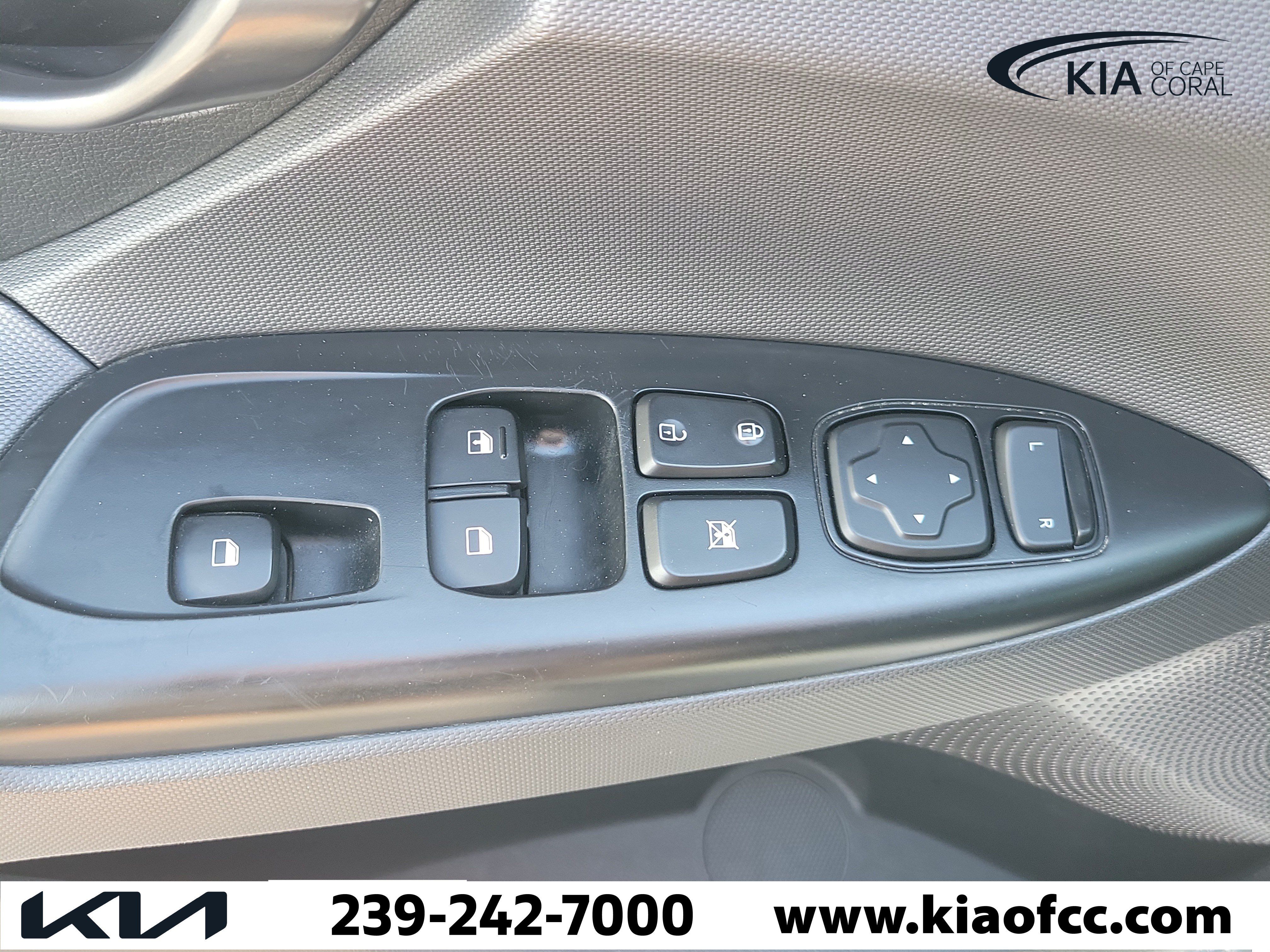 Used 2019 Hyundai Veloster 2.0 FWD image 22