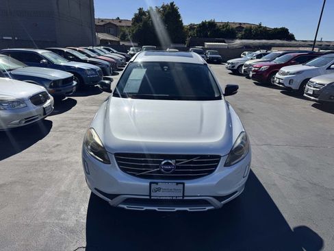 Used 2017 Volvo XC60 T6 Dynamic w/ Climate Package AWD/4WD image 11