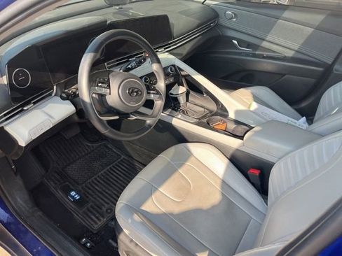 Used 2023 Hyundai Elantra Limited image 8