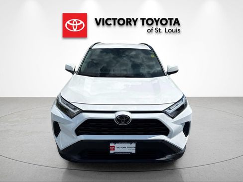 Used 2025 Toyota RAV4 XLE AWD/4WD image 8