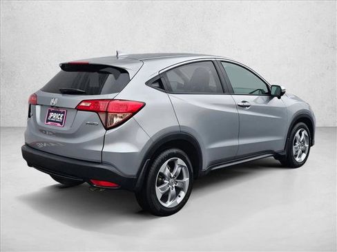 Used 2017 Honda HR-V EX image 5