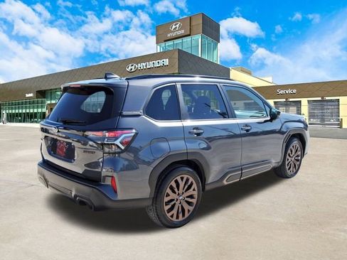 Used 2025 Subaru Forester Sport image 5
