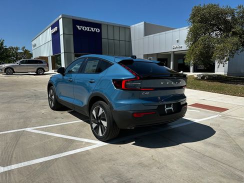 Certified 2024 Volvo C40 Recharge Core w/ Climate Package image 4