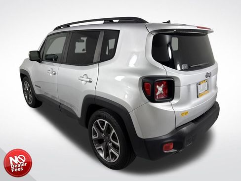 Used 2017 Jeep Renegade Latitude image 6