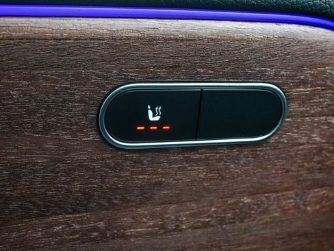 Used 2022 Mercedes-Benz GLB 250 GLB 250 image 9