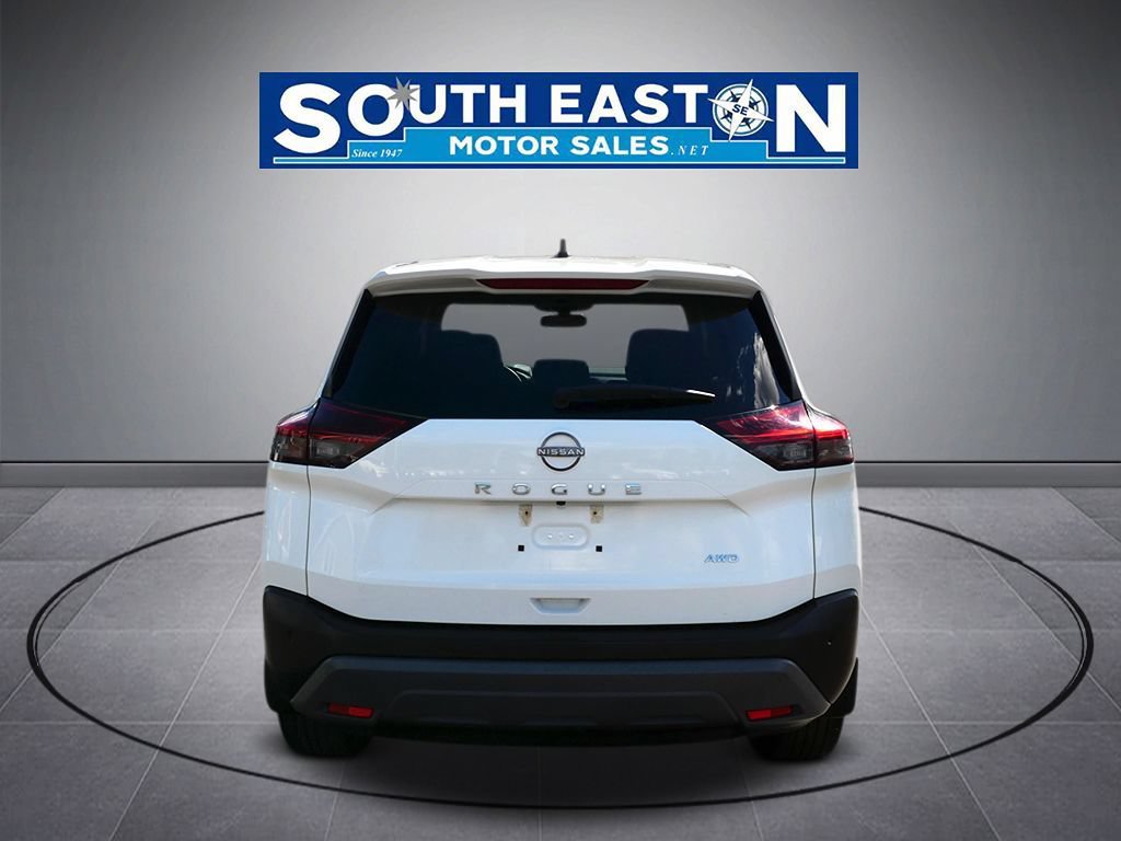 Used 2023 Nissan Rogue S AWD/4WD image 4