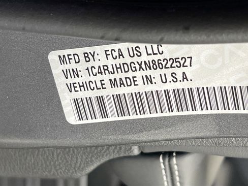 Used 2022 Jeep Grand Cherokee Overland AWD/4WD image 32