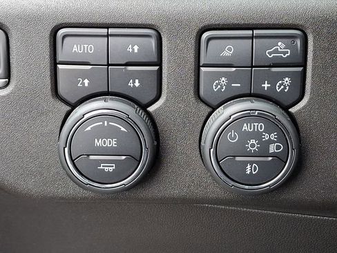 Used 2024 Chevrolet Silverado 2500 High Country image 28