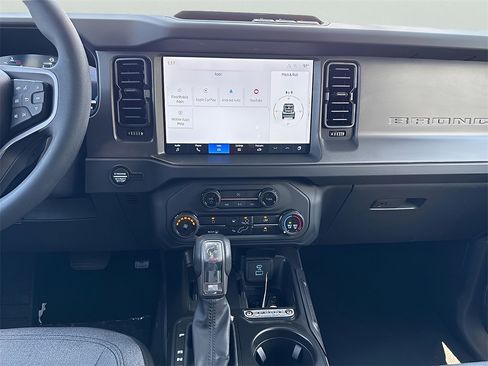 New 2025 Ford Bronco 4-Door image 11