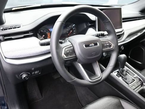 Used 2024 Jeep Compass Latitude AWD/4WD image 23