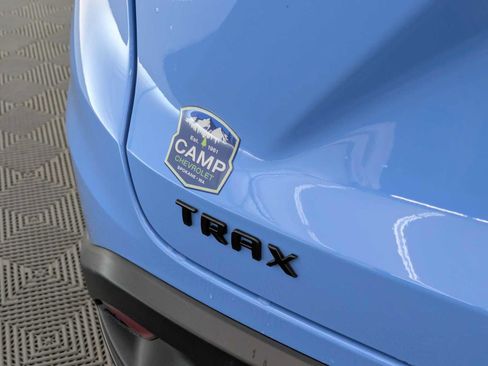 Used 2024 Chevrolet Trax RS FWD image 13