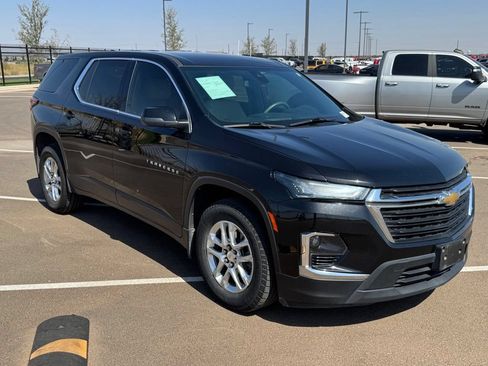 Used 2022 Chevrolet Traverse LS FWD image 7