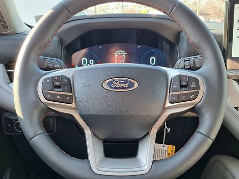 New 2026 Ford Explorer Active w/ Active Comfort Package image 9