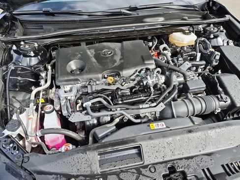 Used 2025 Toyota Camry Hybrid FWD image 35