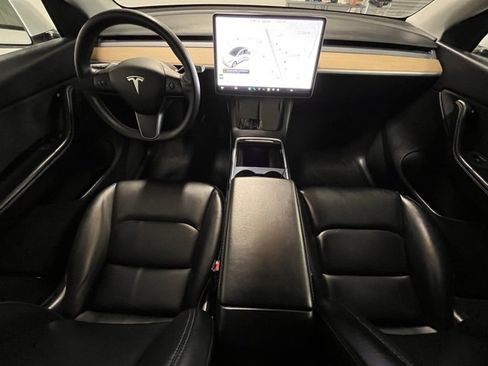 Used 2021 Tesla Model Y Long Range image 16