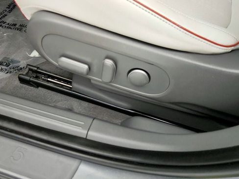 Used 2022 Hyundai Ioniq 5 SEL image 11