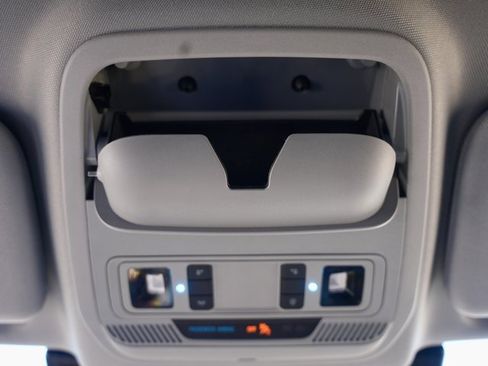 Used 2021 Ford Explorer Limited w/ Equipment Group 301A image 32