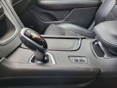 Used 2019 Cadillac XT5 Platinum AWD/4WD image 19