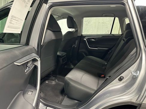 Used 2025 Toyota RAV4 XLE image 42