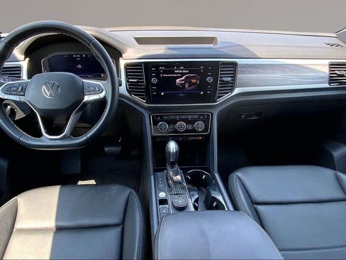 Certified 2023 Volkswagen Atlas Cross Sport SE w/ Panoramic Sunroof Package AWD/4WD image 16