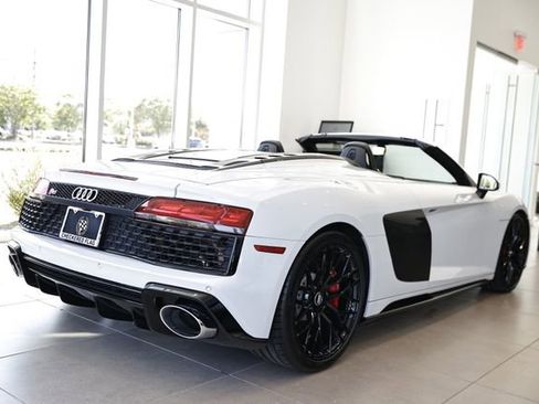 Used 2020 Audi R8 V10 w/ Carbon Exterior Package AWD/4WD image 9