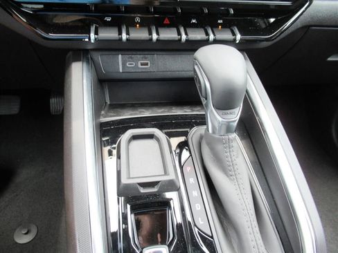 New 2026 GMC Canyon Elevation w/ Convenience Package RWD image 24