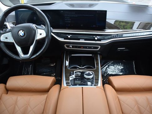 Used 2023 BMW X7 xDrive40i w/ Parking Assistance Package image 20