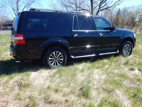 Used 2017 Ford Expedition EL XLT w/ Equipment Group 202A image 6