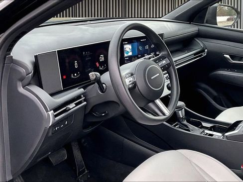 Certified 2025 Hyundai Santa Cruz SEL image 14