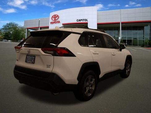 Used 2025 Toyota RAV4 XLE image 3