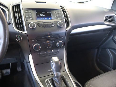 Used 2016 Ford Edge SEL image 40