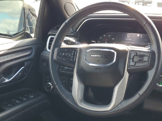 Used 2022 GMC Yukon Denali w/ Denali Premium Package AWD/4WD image 29