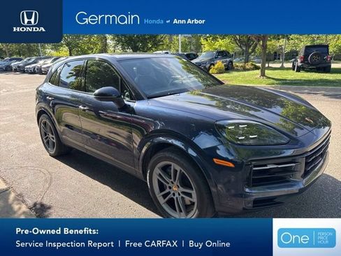 Used 2024 Porsche Cayenne AWD/4WD image 6