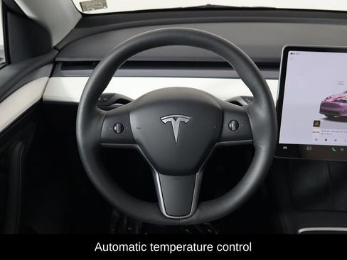 Used 2023 Tesla Model Y Long Range AWD/4WD image 7